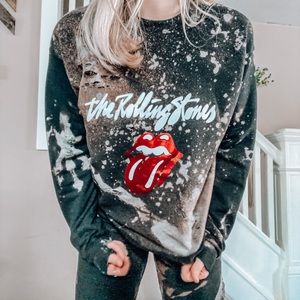 Distressed Rolling Stones lounge set